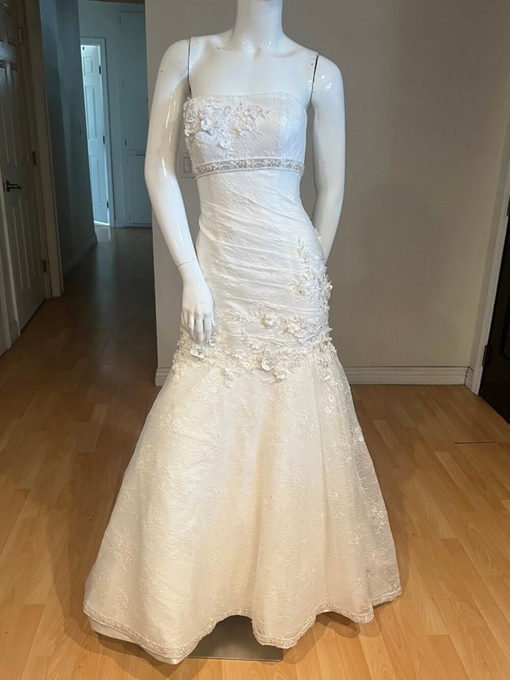 $1200 OLEG CASSINI PETITE LACE WEDDING FLORAL GOWN DRESS SIZE 6